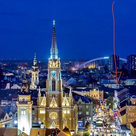 Republic Square Apartment - With Garage Novi Sad Bagian luar foto